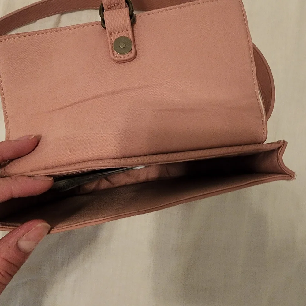 Like New Roxy Pink Belt Bag - Picture 3 of 5